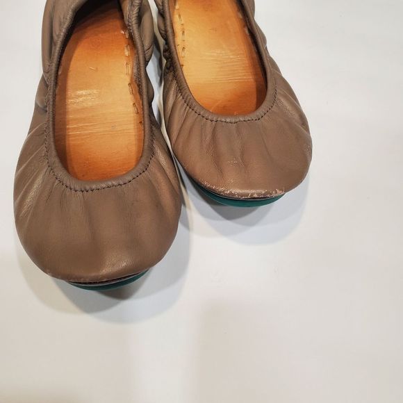 Tieks Women's Taupe Cushioned Leather Ballet Flats Size 7 - Picture 2 of 5